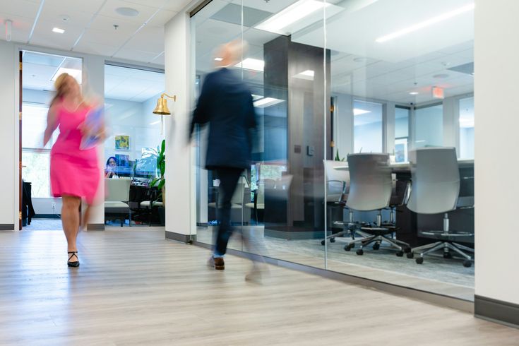 no win no fee solicitors working in an office in london